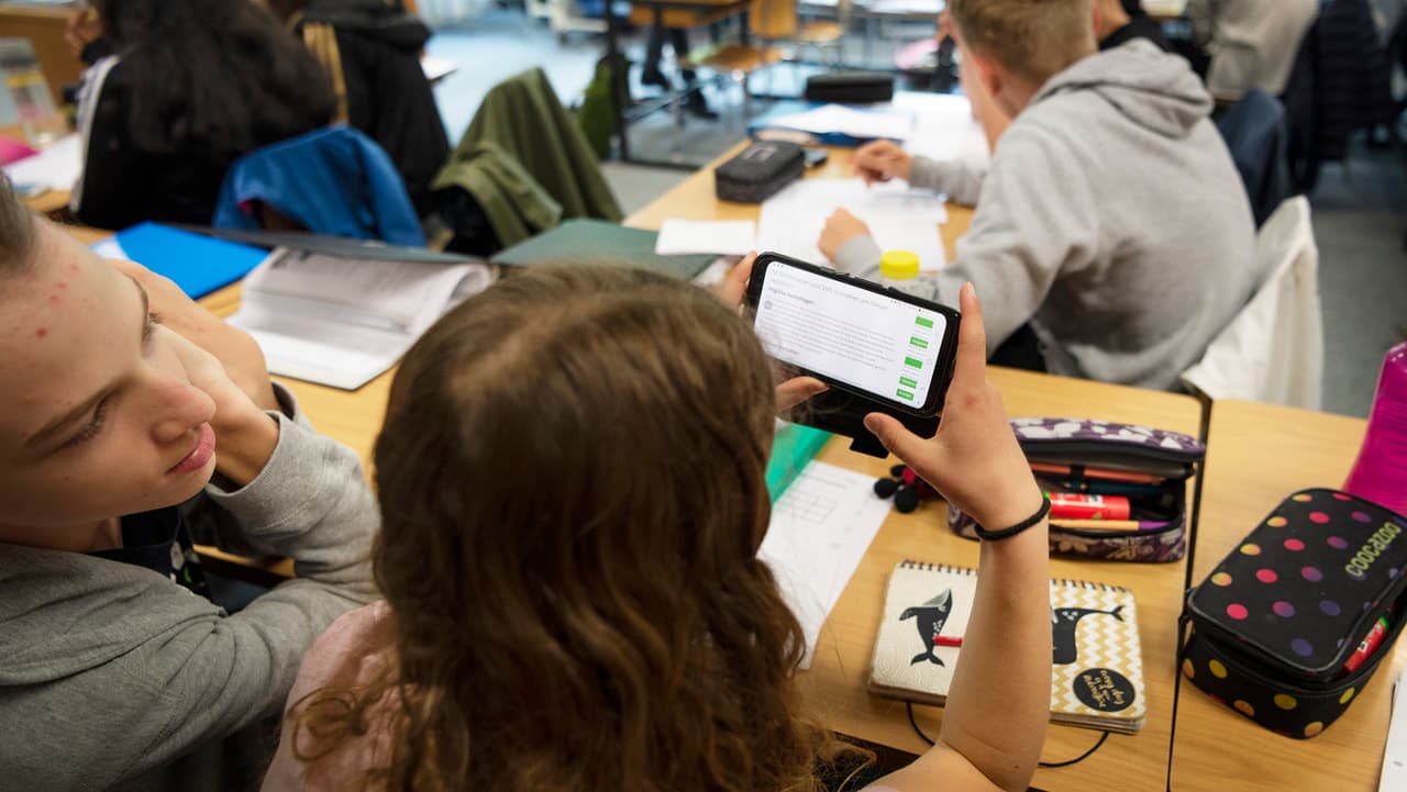 Handy Verbot An Schulen Pass Smartphone Im Klassenzimmer Aber F R