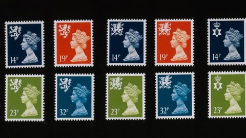 Ohne Krone König Charles III ziert neu britische Briefmarken News