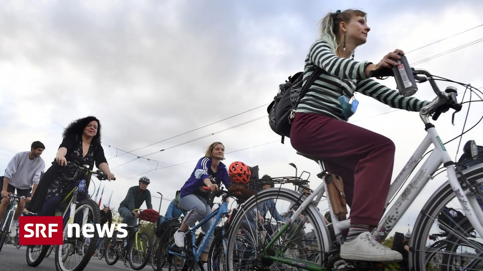 Critical Mass Velo Aktion braucht in Zürich künftig eine Bewilligung