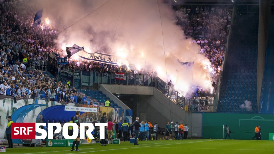 Internationale Ligen Hertha Mit Last Minute Sieg Nach Pyro Skandal