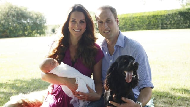  - erste_familienfotos_kate_william_und_baby_george_ganz_privat@1x