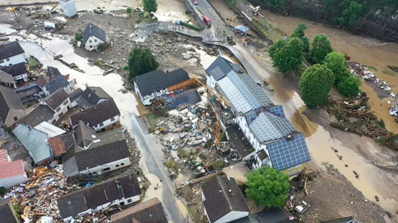 Immense Schäden nach dem Hochwasser in Deutschland - Echo ...