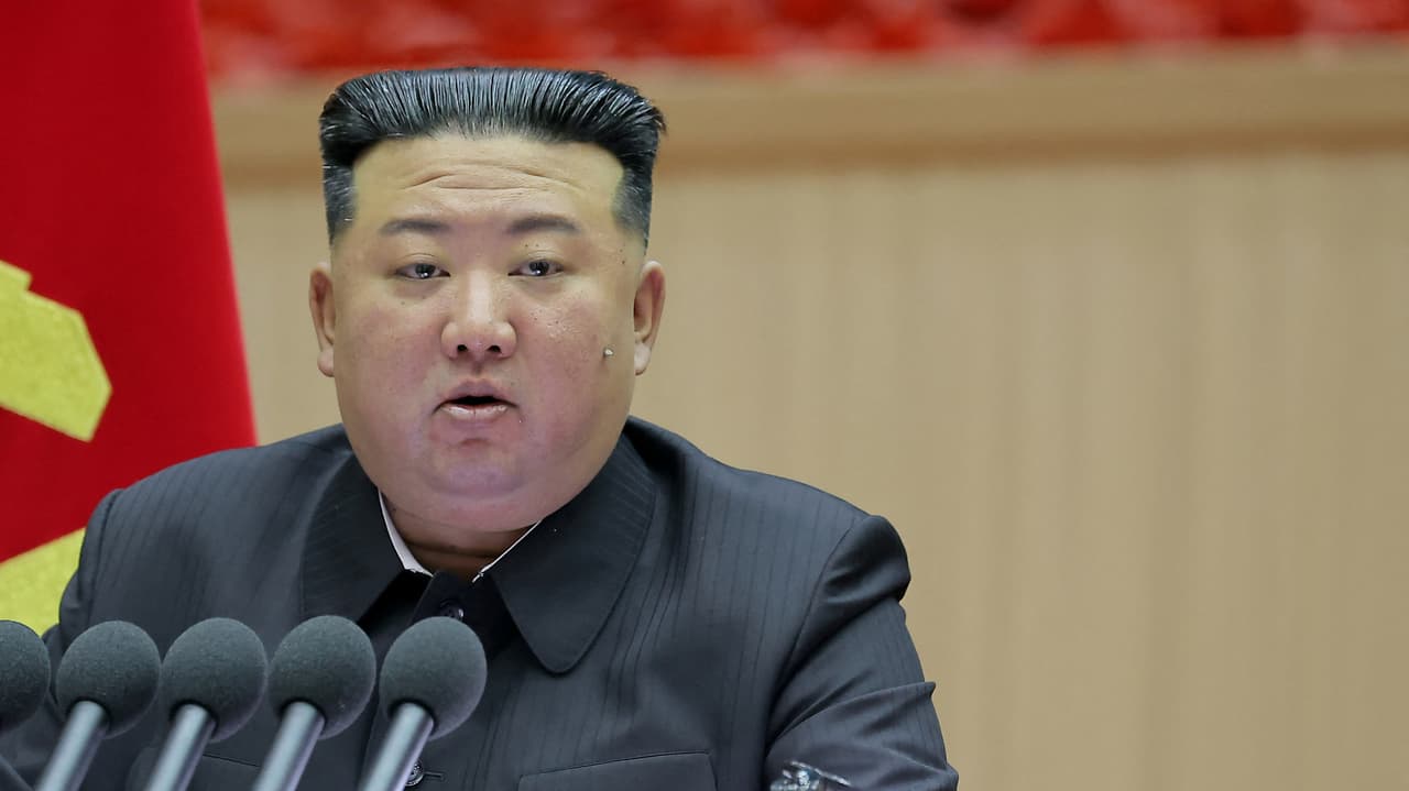 Säbelrasseln In Pjöngjang - Nordkoreas Machthaber Kim Jong-un Würde ...