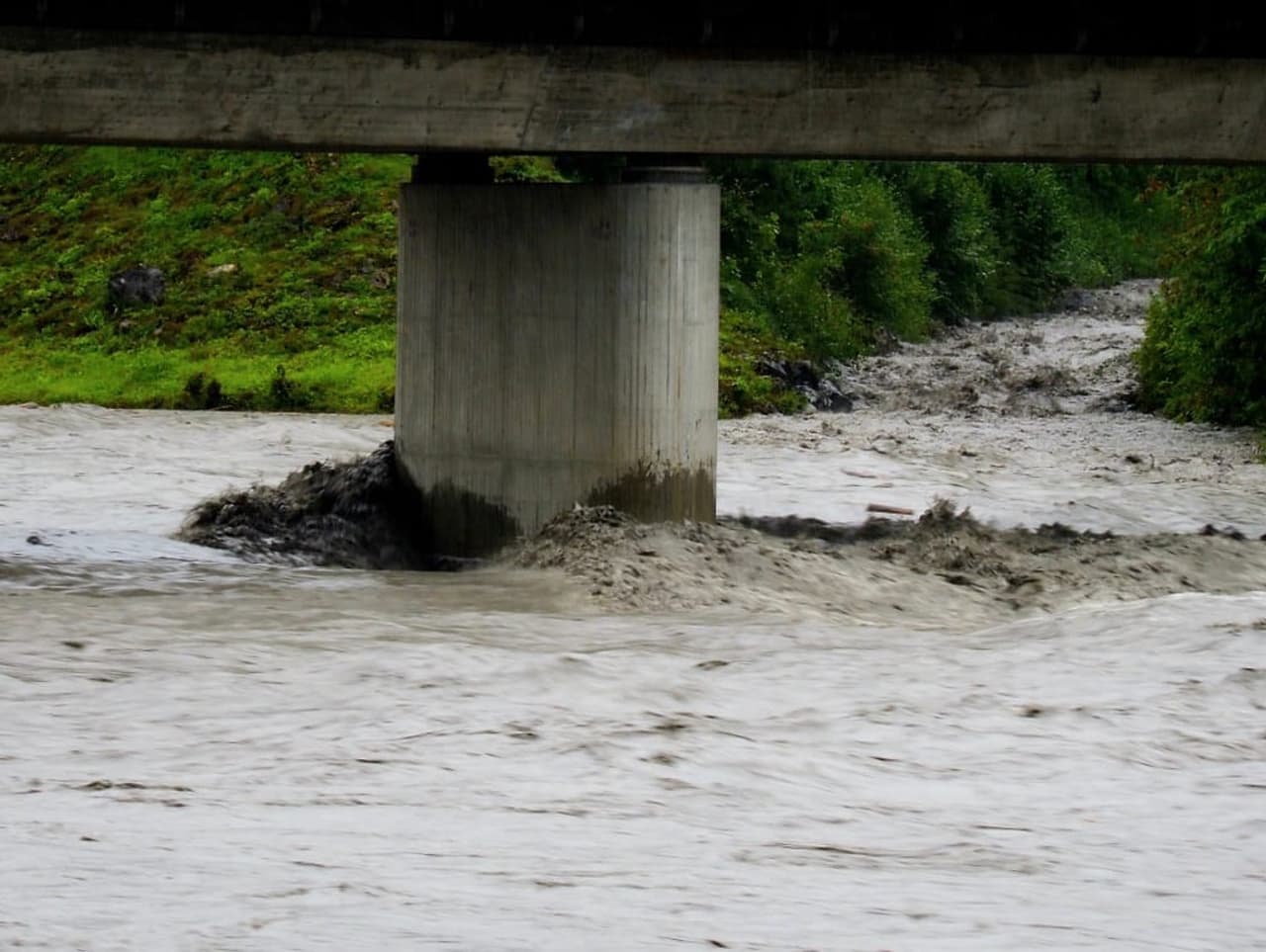 Regen In Der Schweiz - Die Eindrücklichsten Bilder Und Videos Der ...