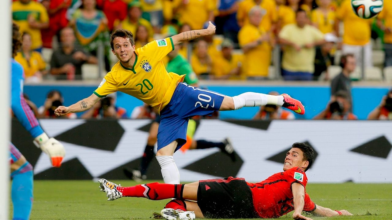 FIFA WM 2014 Brasilien mit Bernard, Deutschland mit