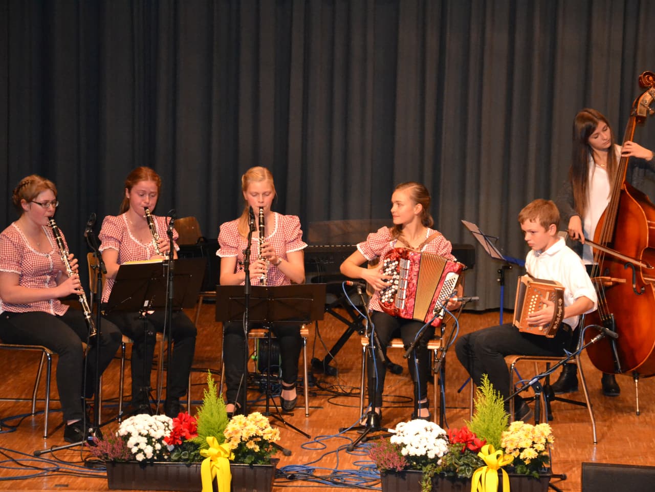 Volksmusik - «Folklorenachwuchs 2015» – Die Sieger - Radio SRF ...