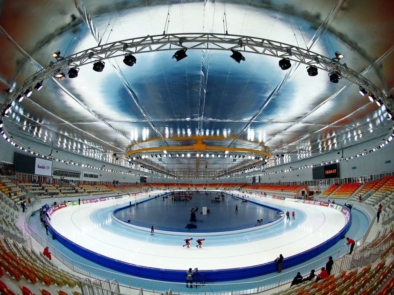 Сайт arena. Адлер Арена. Конькобежный центр Адлер-Арена. Адлер Арена Сочи. Адлер Арена Сочи внутри.