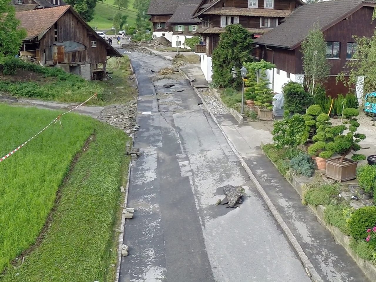 Schweiz - Mutter und Kind sterben bei Unwetter im Kanton ...