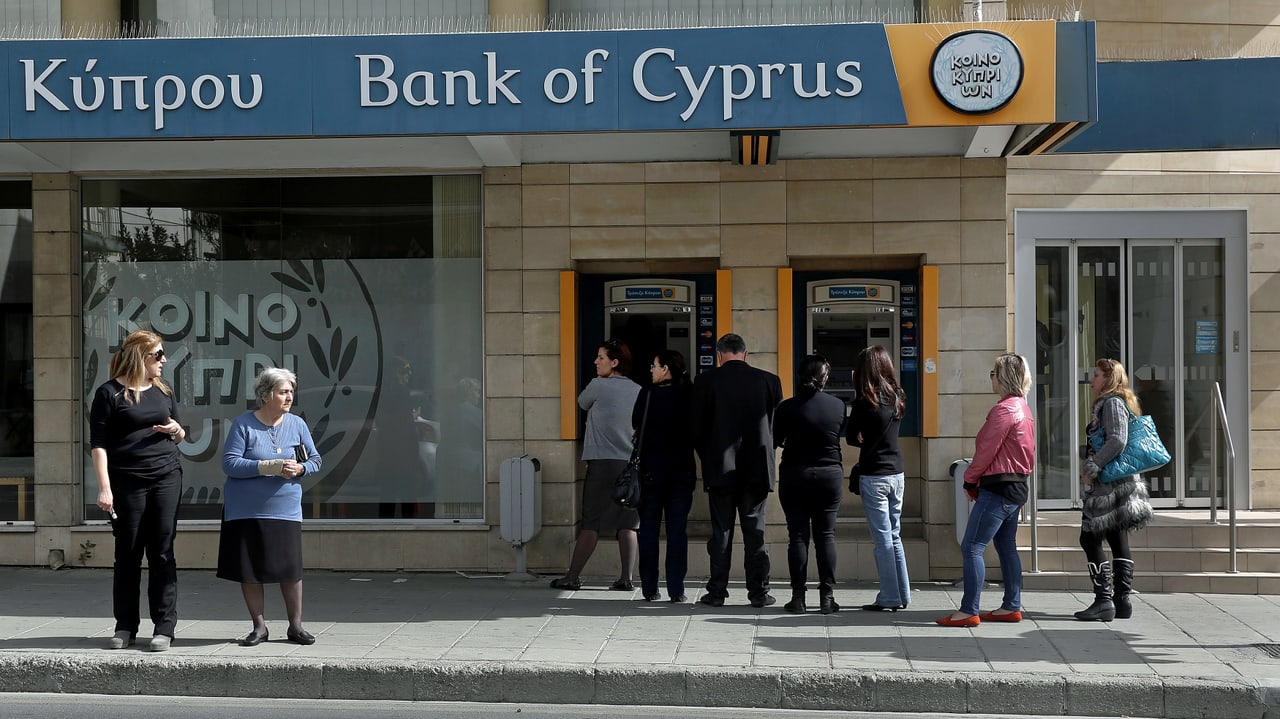 Bank of cyprus. Кипрский банк. Банки Кипра. Банк оф Сайпрус. Банк оф Кипр.