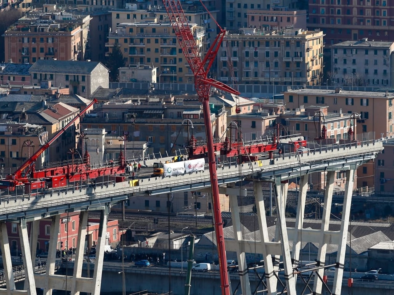 Morandi-Viadukt in Genua - Jetzt beginnt Abriss der ...