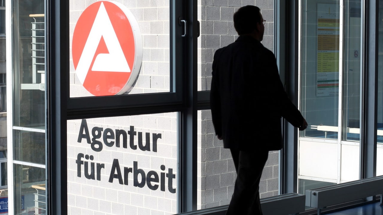 Agentur für die arbeit. Arbeitslose. Arbeitslosigkeit.