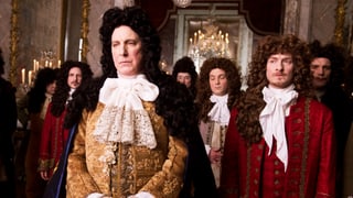 Alan Rickman als Louis XIV.