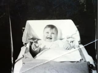 KLeines Baby im Kinderwagen. 