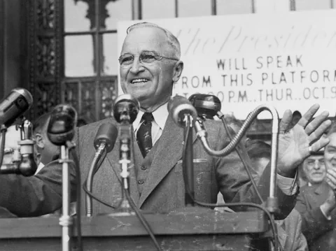 Harry Truman bei einer öffentlichen Rede 1952 in Cleveland.