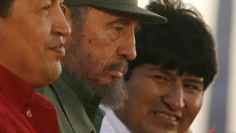 Evo Morales mit Fidel Casto und Hugo Chavez