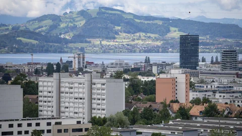 Stadt Zug aus der Ferne