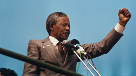 Nelson Mandela nach seiner Freilassung 1990 in Port Elisabeth. 