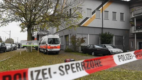 Polizei-Absperrband vor An'Nur Moschee Winterthur 