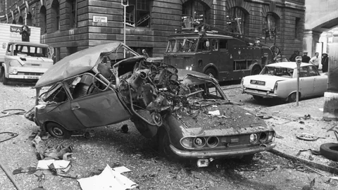 Bombenanschlag durch die Irisch-republikanische Armee (IRA) 1979 in Derry. 