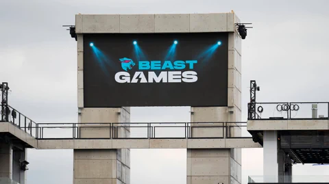 Ein Bild des Bühnenbildes für MrBeasts Game-Show «Beast Games»