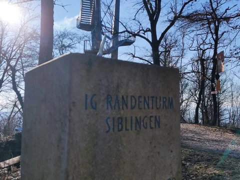 Stein mit Inschrift: IG Randenturm Siblingen