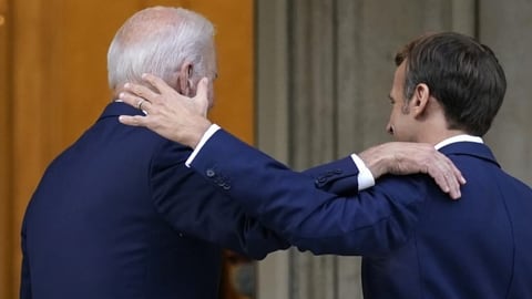 Biden und Macron bei ihrem Treffen in Rom.