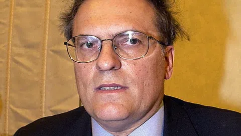 Portrait von Stefano Folli aus dem Jahr 2003.