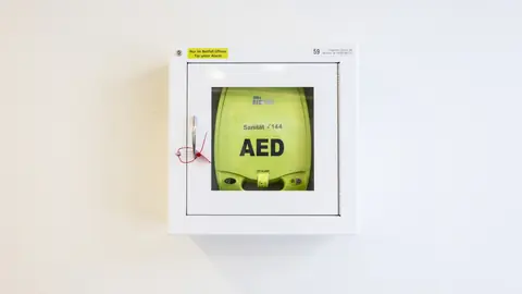 Defibrillator