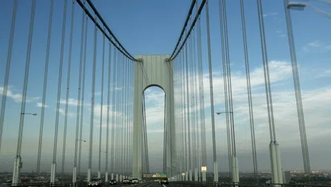 Brücke gegen Himmel fotografiert