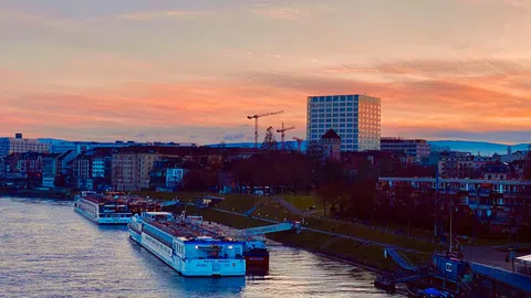 Biozentrum im Abendlicht