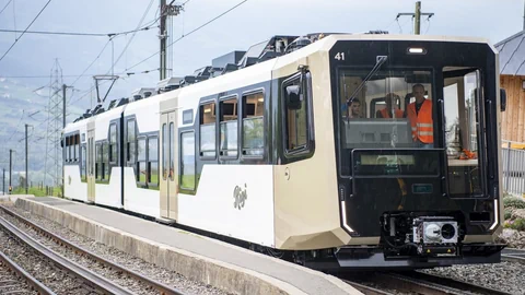 Zug der Rigibahn, von Stadler Rail gebaut.