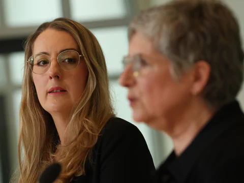 Die Co-Chefinnen der Grünen, Katharina Droege (links) und Britta Hasselmann.