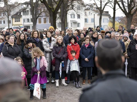 Mahnwache in Zürich nach der Messerattacke auf einen Juden (10. März 2024).