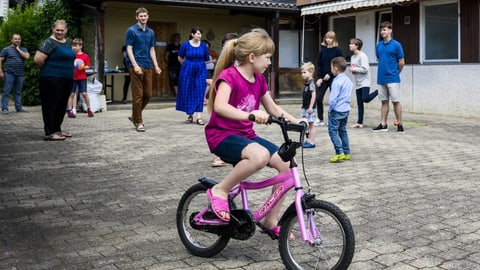 Ukrainische Flüchtlinge in Gilly/VD.