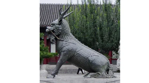 Ein Qing-zeitliches Qilin, wie er im Sommerpalast in Beijing steht.