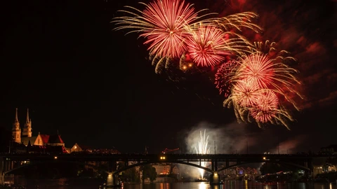 Feuerwerk über dem Rhein