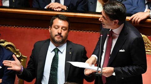 Matteo Salvinis und Giuseppe Conte im Parlament