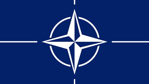 Das Logo der Nato mit der Kompassnadel