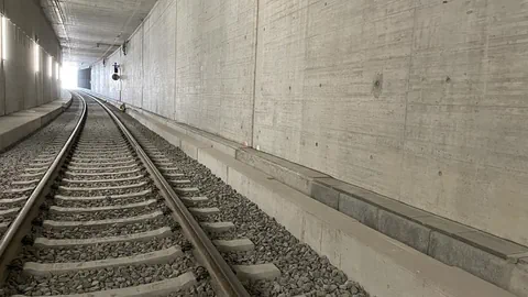 Tunnel im Inneren. 