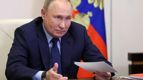 Wladimir Putin weist jede Verantwortung für die Migrationskrise von sich.