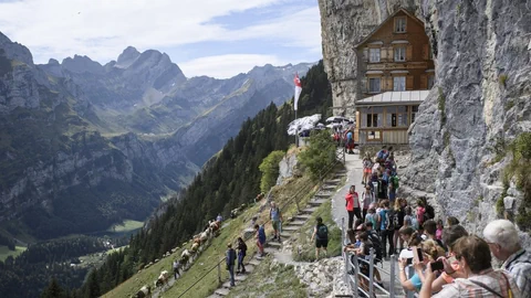 Touristenmassen beim Bergrestaurant Äscher