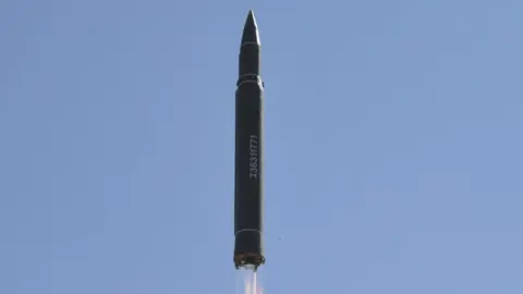 Eine ballistische nordkoreanische Rakete, abgefeuert im Juli 2017. 