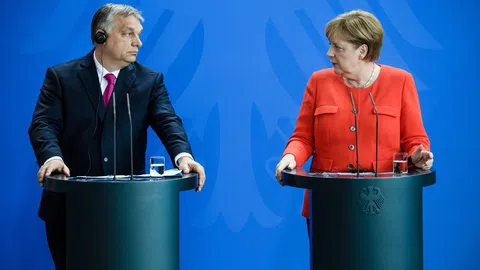 Orban und Merkel geben Auskunft.