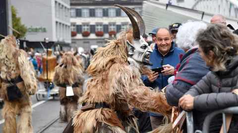 Ein «Teufel» aus dem FL am Umzug.