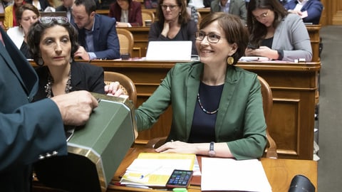 Regula Rytz (rechts) im Dezember 2019 bei der Bundesratswahl.