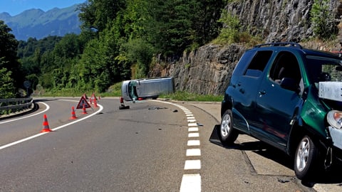 Schweiz Schwerer Unfall Wegen Falschfahrer Bei Flamatt Fr News Srf