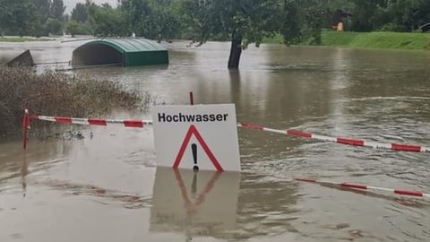 Unwetter In Der Schweiz - «Hochwassergefahr Wird Sich Diese Woche Noch ...