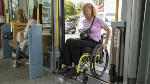 Rollstuhlfahrer ärgern sich über Baselbieter Regierung - Regional