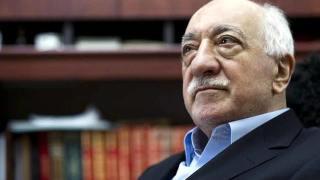 Imam Fethullah Gülen.