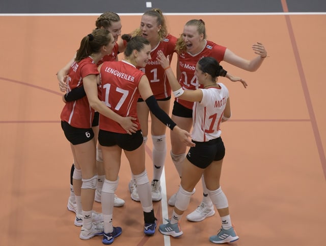 Schweizer Volleyballerinnen jubeln